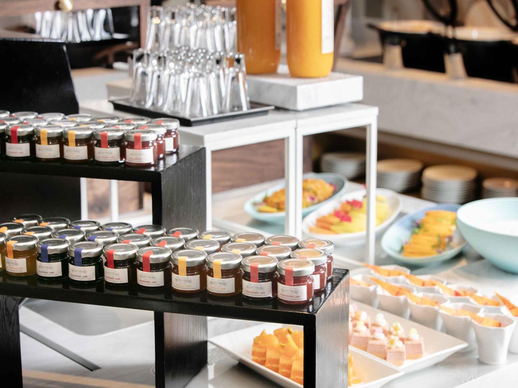 Nagoya Kanko Hotel Eksteriør billede A selection of jams